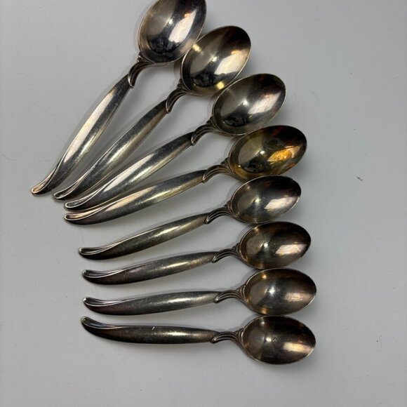 FLAIR 1847 Rogers Bros IS Silverplate Flatware Silverware 8 Spoons - 2 sizes - Picture 2 of 7